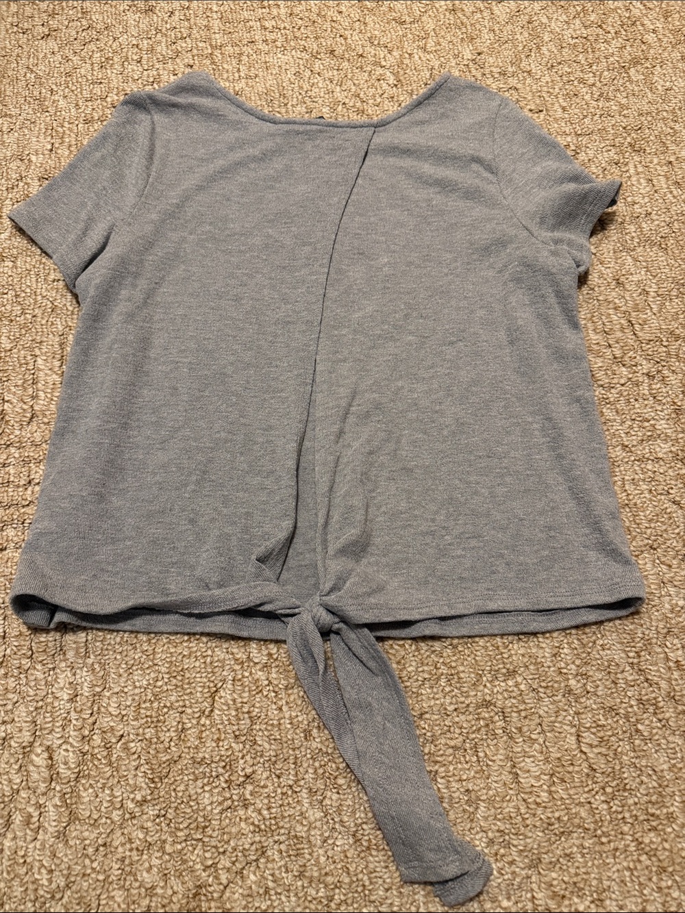 Francesca's Collections Heather Gray Short Sleeve Tie-Back Top - Picture 2 of 2